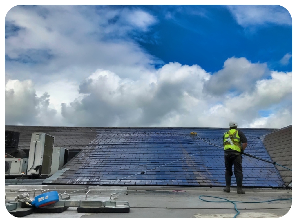 Commercial Roof Cleaning Services 