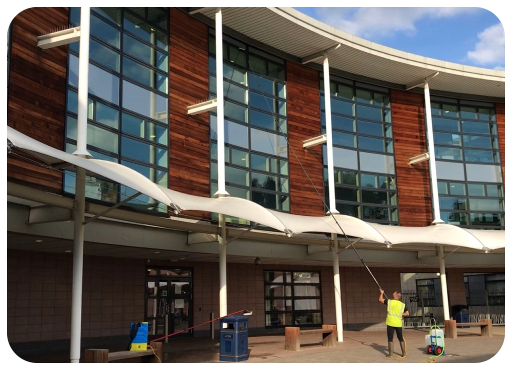 Commerial Window Cleaning Services 